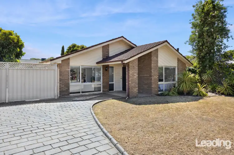 5 Oxford Close, Sunbury VIC 3429
