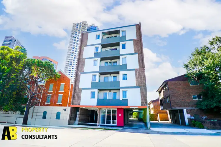 3/8 Una Street, Harris Park NSW 2150