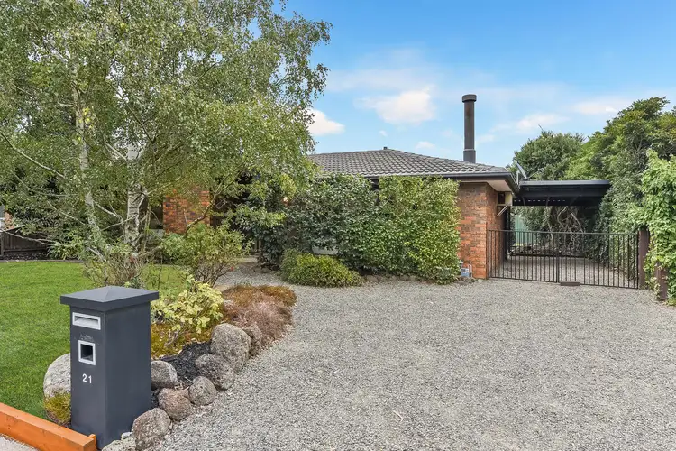 21 Almray Place