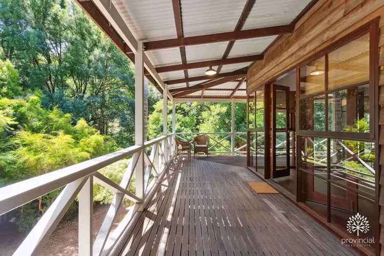 25 Glen Road, Lesmurdie WA 6076