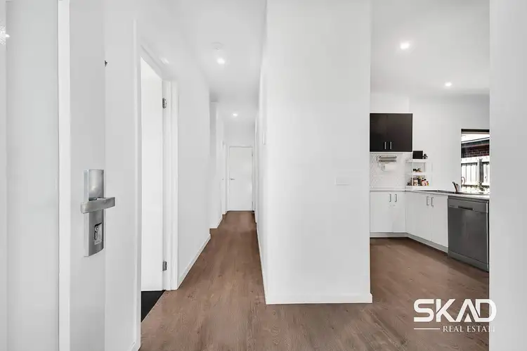 Second view of Homely house listing, 8 Gyrfalcon Way, Doreen VIC 3754