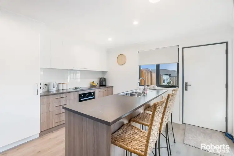 2/13 Lille Street, Brighton TAS 7030