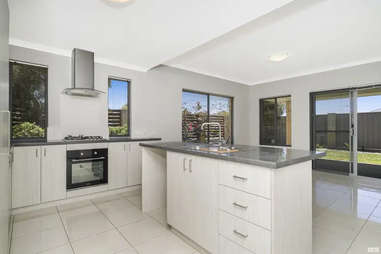 35 Roundhouse Parade, Jindalee WA 6036