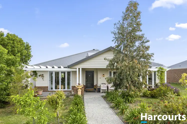 35 Swain Walk, St Leonards VIC 3223