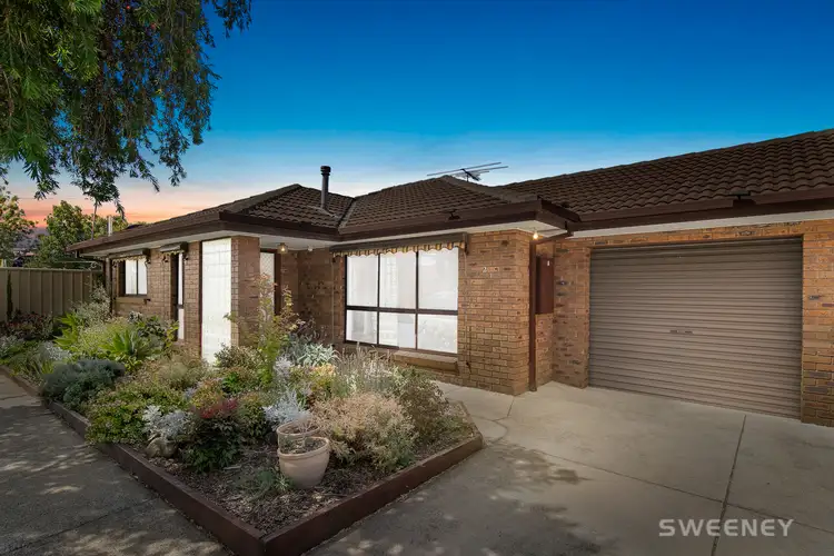Main view of Homely unit listing, 2/35 South Avenue, Altona Meadows VIC 3028