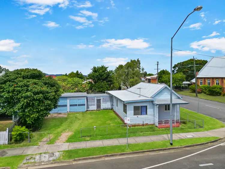 175 Blackstone Road, Silkstone QLD 4304