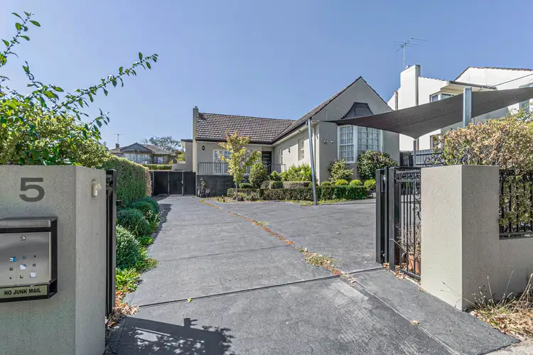 5 Sunburst Avenue