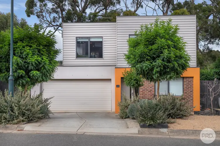 4 Hepburn Court