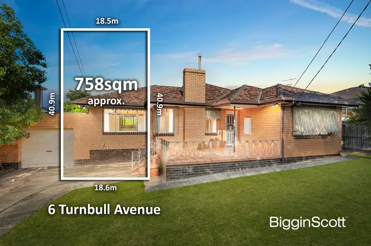 6 Turnbull Avenue