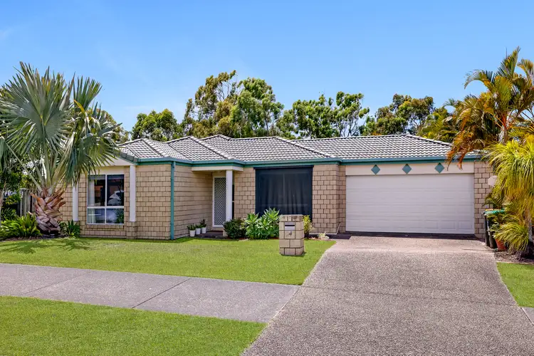 24 Manra Way, Pacific Pines QLD 4211