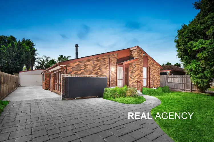 205 Dandelion Drive, Rowville VIC 3178