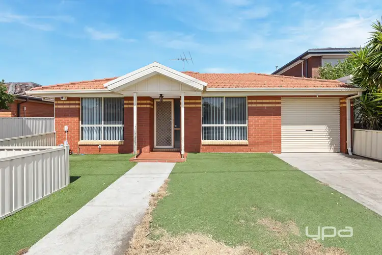1/11 William Street, St Albans VIC 3021
