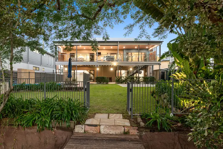 37 Gillan Street, Norman Park QLD 4170
