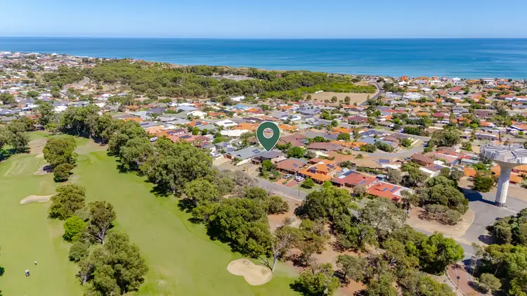 45 Oaklands Avenue, Halls Head WA 6210