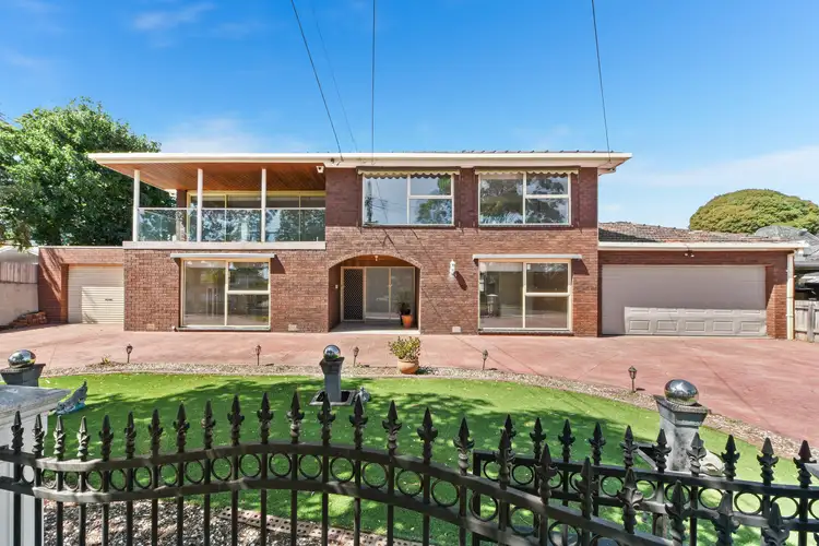 41 Tudawali Crescent, Wheelers Hill VIC 3150