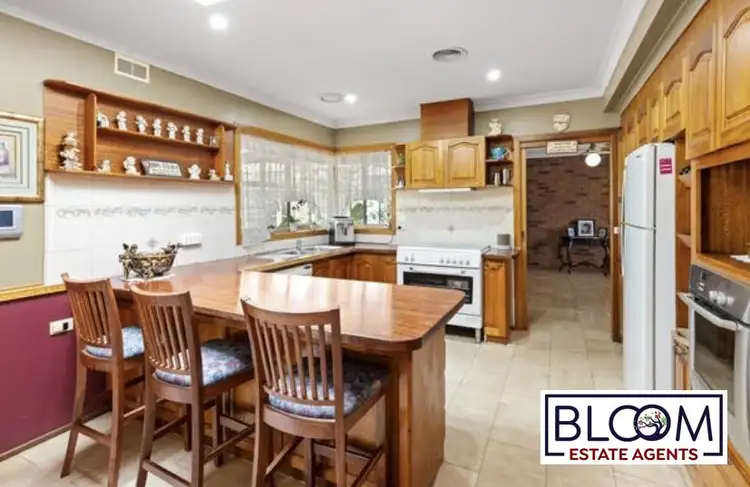 Fifth view of Homely house listing, 28 Leatherwood Drive, Hoppers Crossing VIC 3029
