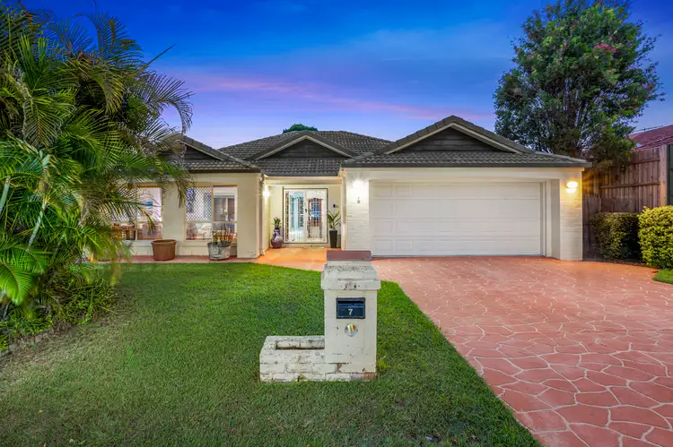 7 Lochern Court