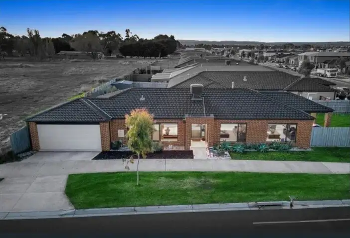 74 Fiorelli Boulevard, Cranbourne East VIC 3977