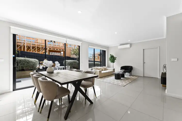 Fifth view of Homely townhouse listing, 2/27 Morshead Avenue, Mount Waverley VIC 3149