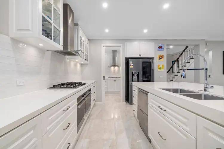 Fifth view of Homely house listing, 8 Castle Close, Glen Waverley VIC 3150