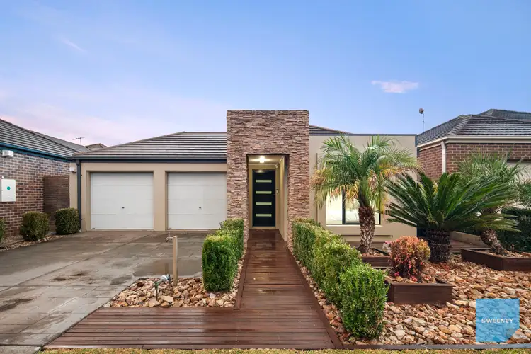 35 Barringo Way, Caroline Springs VIC 3023