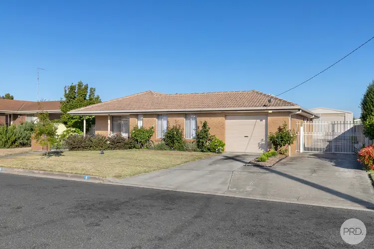 Main view of Homely house listing, 5 Lincoln Street, Wendouree VIC 3355