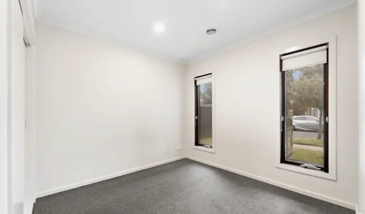 Second view of Homely house listing, 3 Stevenage Drive, Strathtulloh VIC 3338