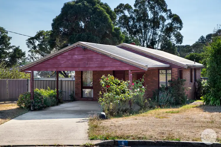 6 Phillip Street