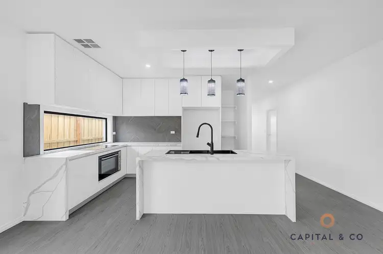 21 Hillside Avenue, Mickleham VIC 3064