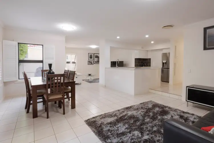 8881 Magnolia Drive East, Hope Island QLD 4212