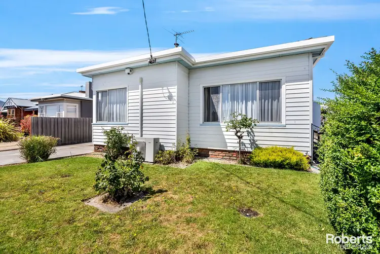 21 Elwick Road