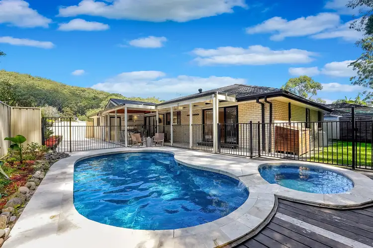 21 Quattroville Place, Green Point NSW 2251
