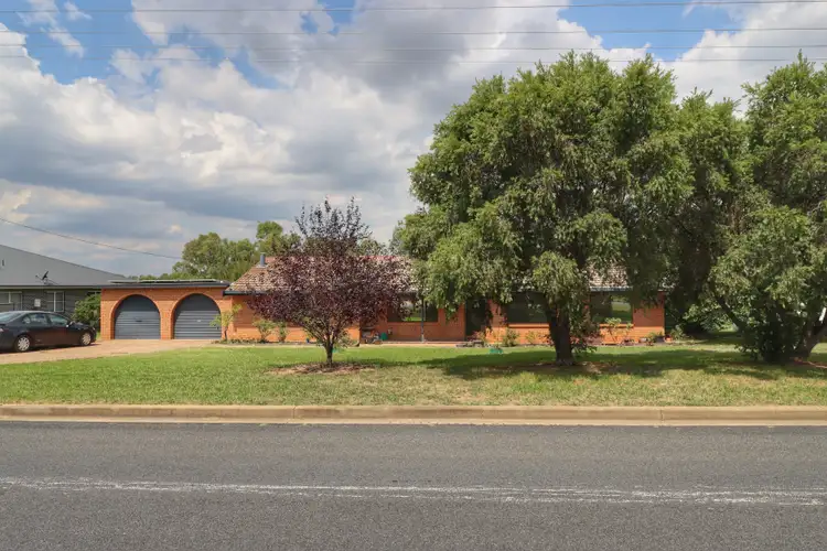 3 Dawson Drive