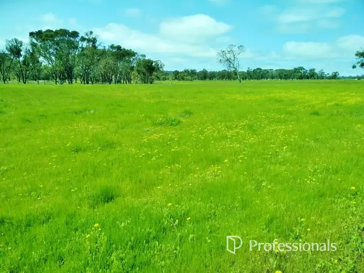 8464 Ulbrich Road, Wandering WA 6308