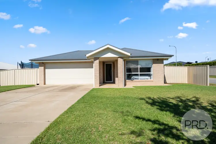 1 Peppin Way, Gobbagombalin NSW 2650
