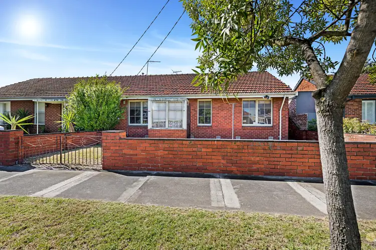 9 Dunstan Parade