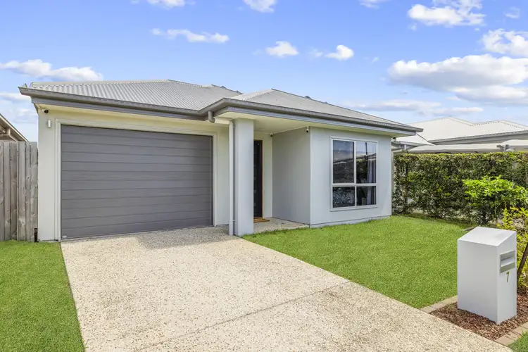 7 Finnegan Street, Palmview QLD 4553