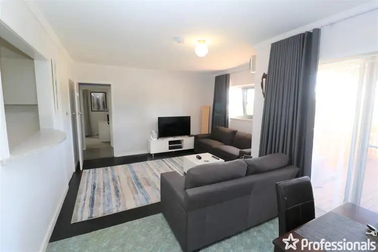 17/2 Benjamin Street, Armadale WA 6112