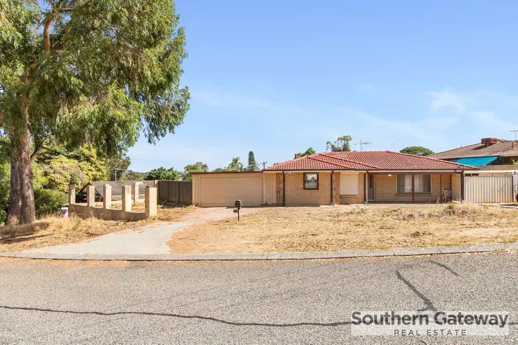 Second view of Homely house listing, 31 Newstead Crescent, Parmelia WA 6167