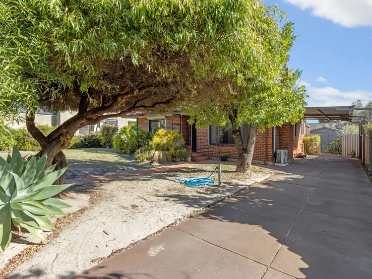 2 Godfrey Street, Queens Park WA 6107