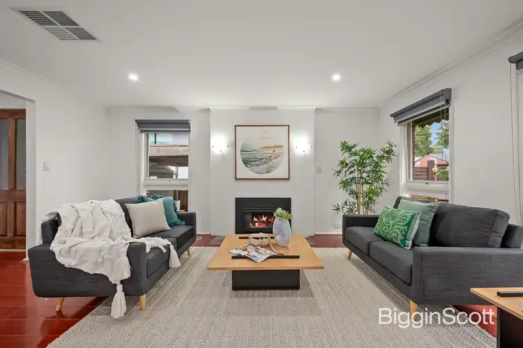 21 Brentwood Drive, Wantirna VIC 3152