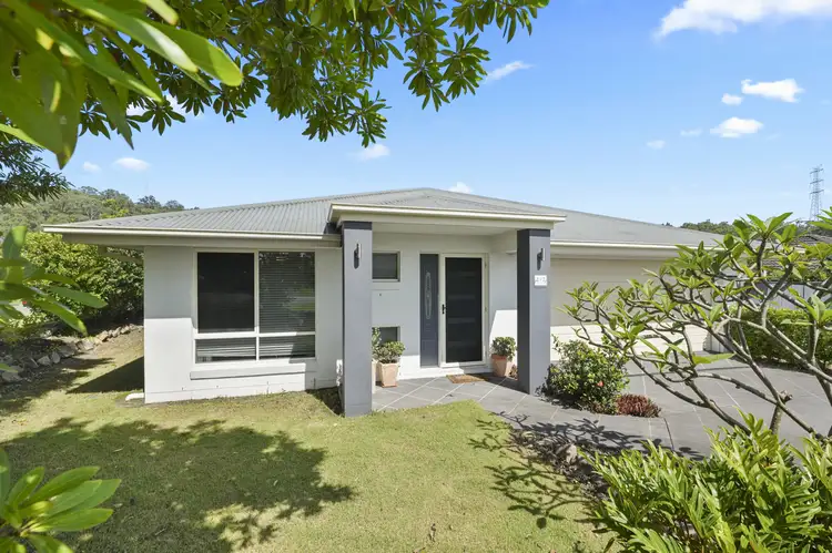 1/2 Tarrina Crescent, Pacific Pines QLD 4211