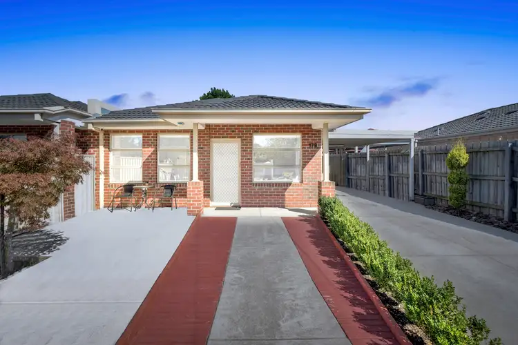 17B Cowper Avenue, St Albans VIC 3021