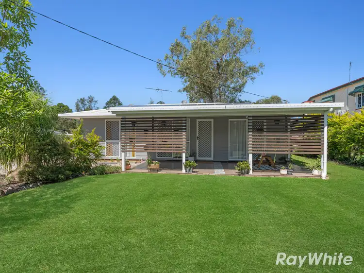22 Calvin Street, Walloon QLD 4306