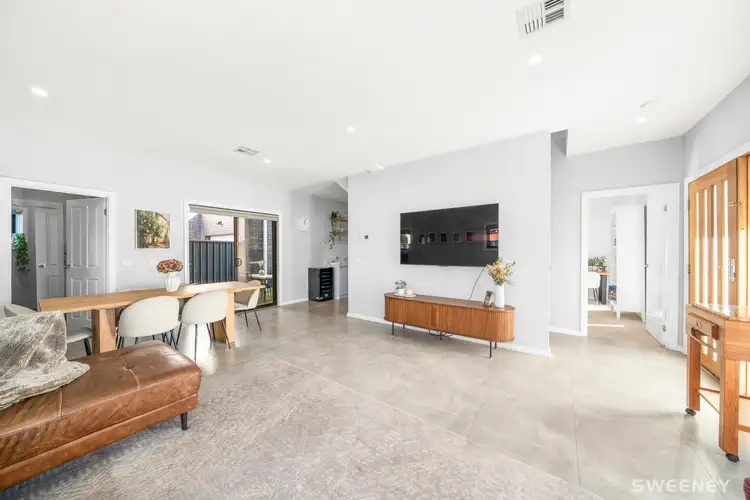 1/59 Rosala Avenue, Altona North VIC 3025