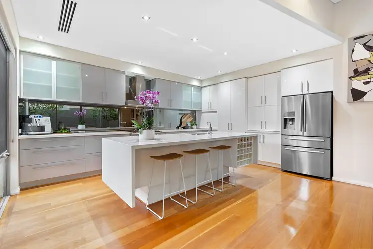 3 Highlands Road, North Perth WA 6006