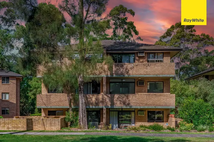 5 Doomben Avenue