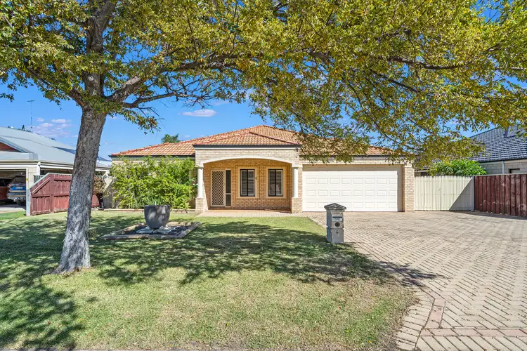 6 Seaforth Drive, Halls Head WA 6210