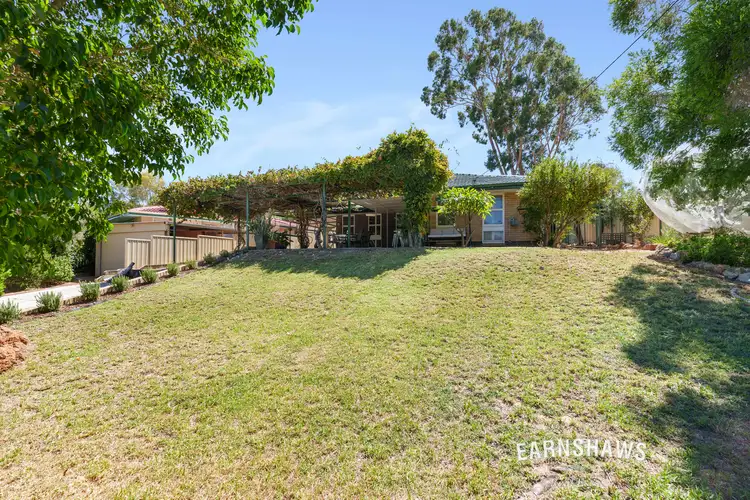 23 Chartwell Way, Swan View WA 6056