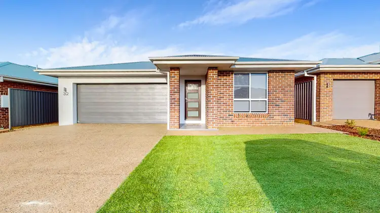 32 Manchurian Circuit, Dubbo NSW 2830